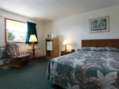 Emmetsburg Americas Best Value Inn Suburban מראה חיצוני תמונה