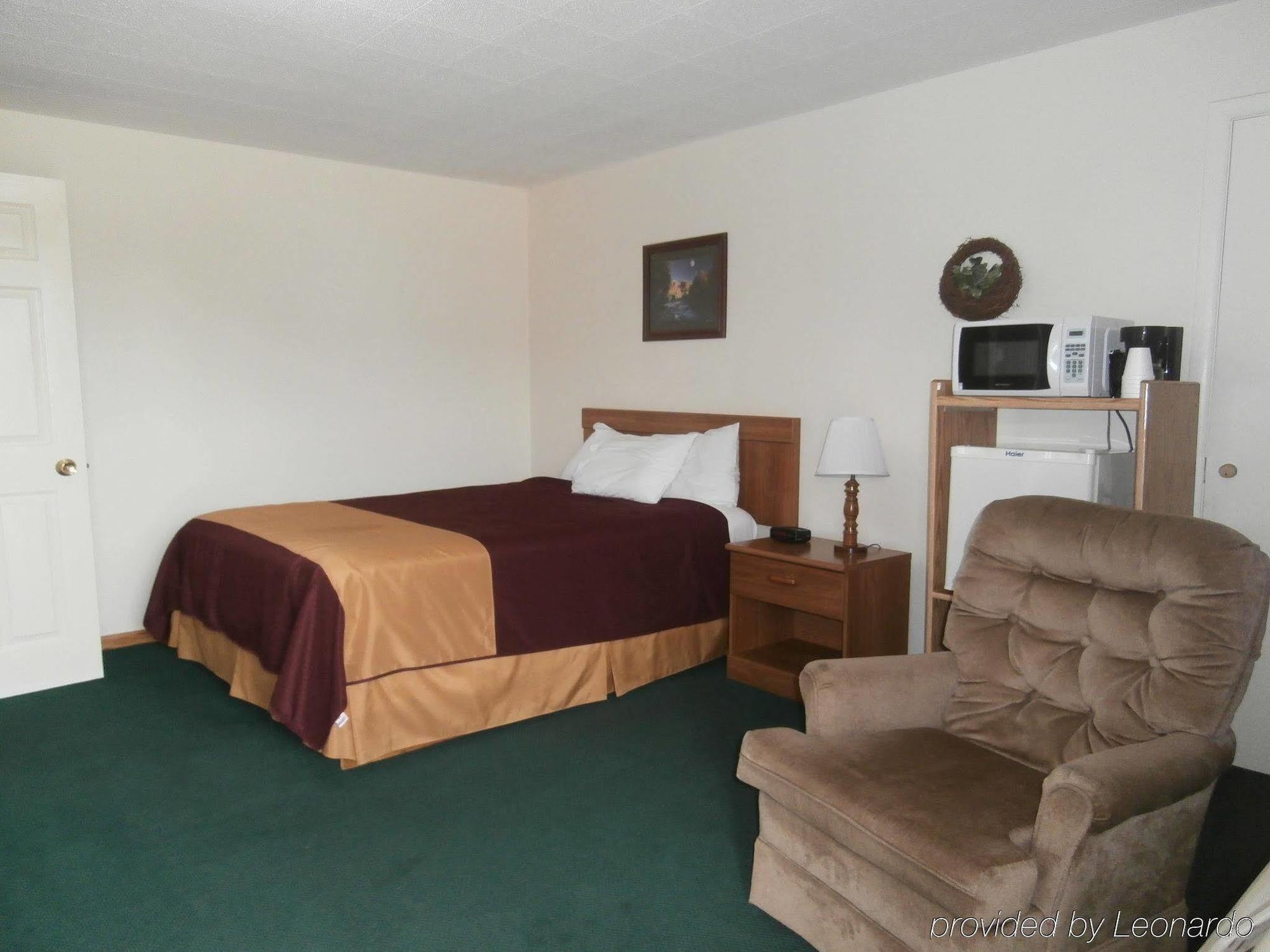 Emmetsburg Americas Best Value Inn Suburban מראה חיצוני תמונה